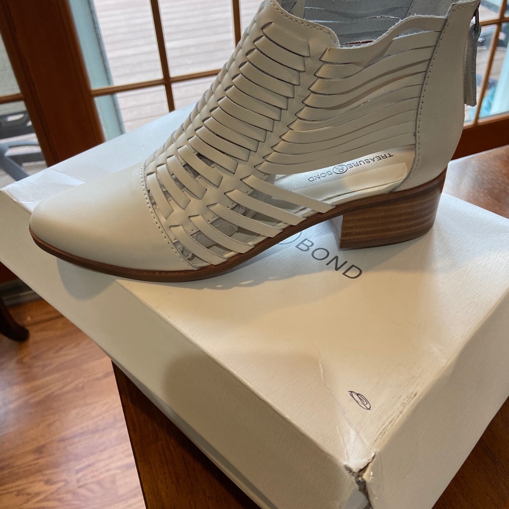 Booties - Picture 3 of 4